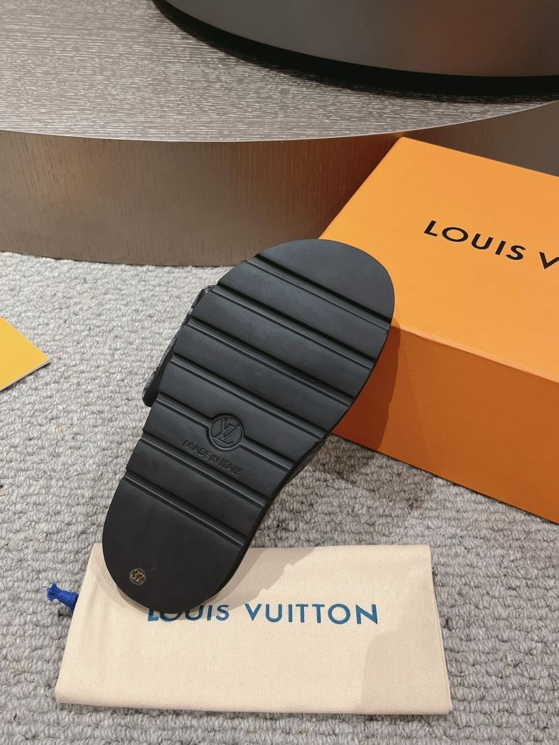 Louis Vuitton Slippers